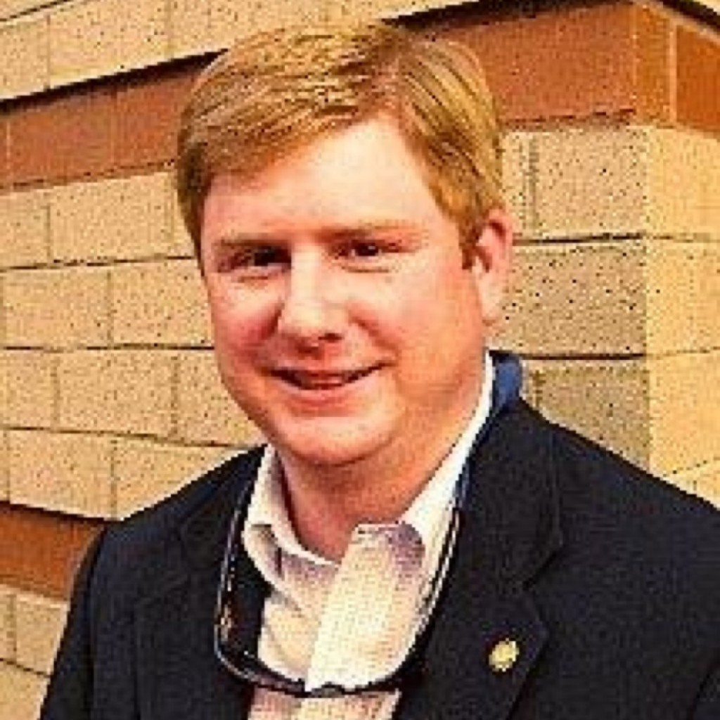Democrats Abandoning Democratic Party Over Hillary Clinton